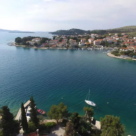 3-bedroom In Zaboric/sibenik Riviera 7073 Apartment Zaboric