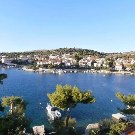 3-bedroom In Zaboric/sibenik Riviera 7073 Apartment