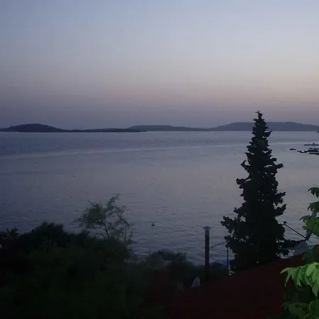 Apartment 3-bedroom In Zaboric/sibenik Riviera 7073 Zaboric
