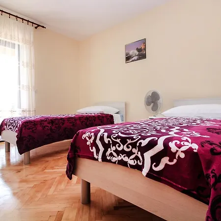3-bedroom In Zaboric/sibenik Riviera 7073